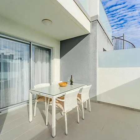 Tranquil Sunny With Private Rooftop * Granadilla De Abona