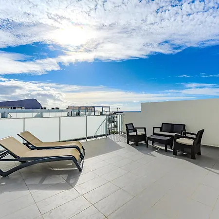 דירה Tranquil Sunny With Private Rooftop