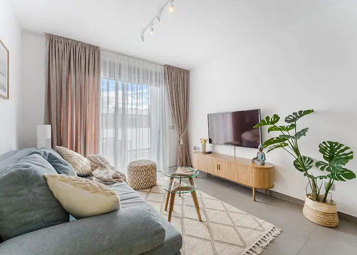 Tranquil Sunny With Private Rooftop Granadilla De Abona