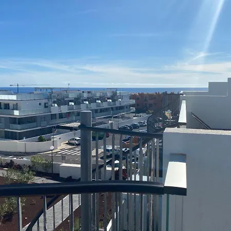 Apartman Tranquil Sunny With Private Rooftop *