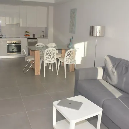 Tranquil Sunny With Private Rooftop * Granadilla De Abona