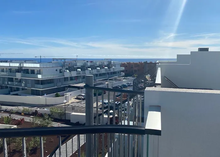 公寓 Tranquil Sunny With Private Rooftop *